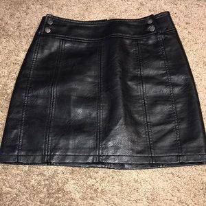 size 4 free people black leather skirt